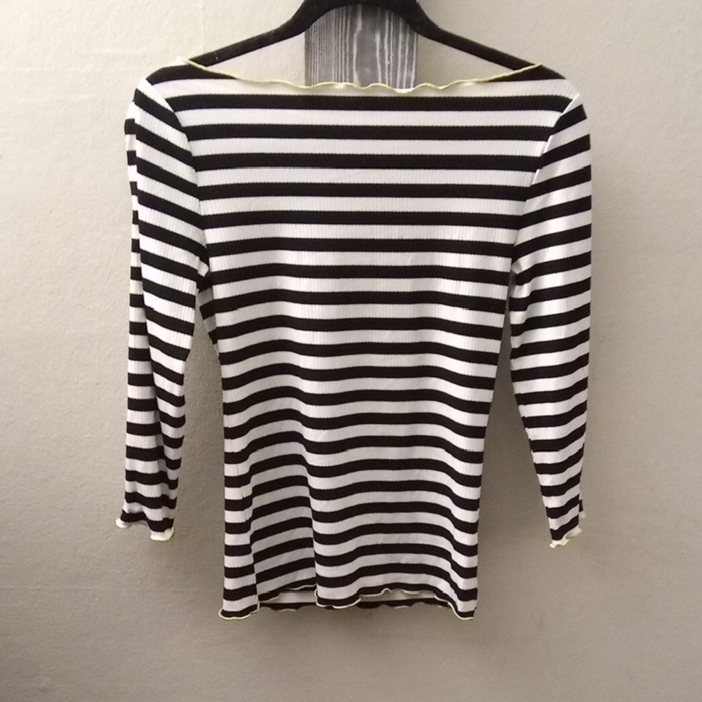 Ann Taylor Black and White Fitted 3/4 Sleeve Blouse